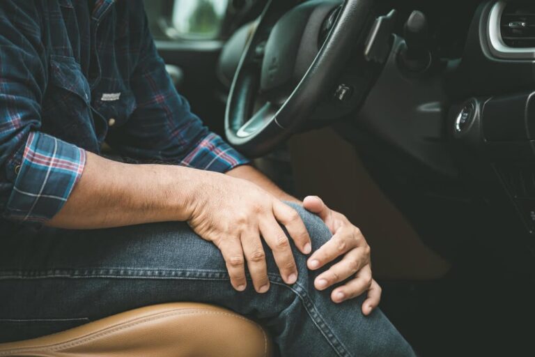 Read more about the article Balik Kampung Jam: How to Stop Your Knees from Stiffening Up in the Car